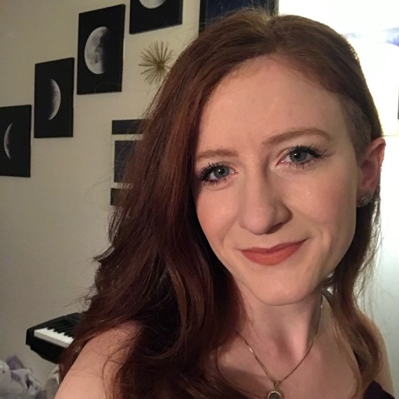 Meet your Posher, Eliana - Picture 1 of 1